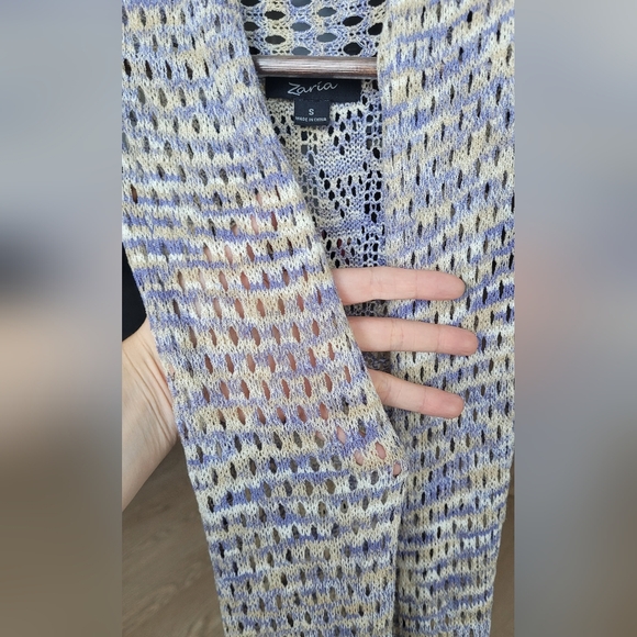 Zaria- Shawl - Size Small - Picture 3 of 5